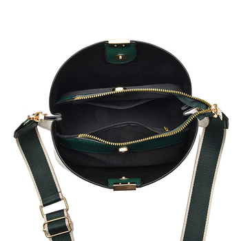 PU anyagú vödörtáska cipzárral, vödör alakú, PU bélés, belső cipzáras zseb és egy vállpánt