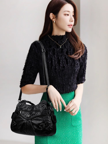 Γυναικεία τσάντα ώμου τύπου tote, PU υλικό, κατακόρυφο τετράγωνο σχήμα, άνοιγμα με φερμουάρ, εσωτερική τσέπη με φερμουάρ, τρεις ιμάντες