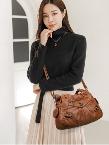 Γυναικεία τσάντα ώμου τύπου tote, PU υλικό, κατακόρυφο τετράγωνο σχήμα, άνοιγμα με φερμουάρ, εσωτερική τσέπη με φερμουάρ, τρεις ιμάντες