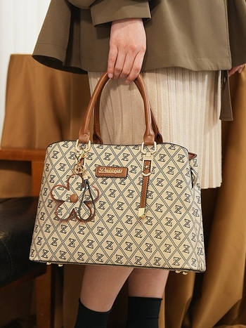 Daiziya Дамска чанта – PVC, с голям капацитет, хоризонтално квадратна форма, цип за отваряне, междинен слой, вътрешни джобове (джоб с цип, джоб за телефон, джоб за лаптоп)