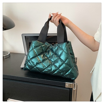 Τσάντα στον ώμο, μόδα του δρόμου, στυλ Tote, οριζόντιο τετράγωνο σχήμα, μαγνητικό κούμπωμα, επένδυση πολυεστέρα