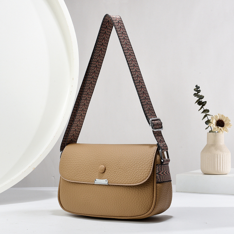 2024-es új kis négyszögletű crossbody táska nőknek, PU bőr, világos szín