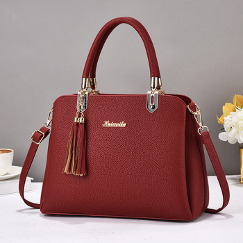 Női váll- és kézitáska PU bőrből, üzleti mindennapokra, Killer bag stílus, vízszintes négyszög alakú forma, zipzáras nyitás, belső rekeszek: zipzáras rekesz, mobiltartó zseb, sandwich zseb