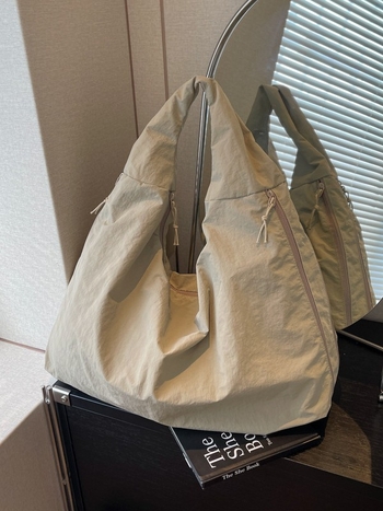 Платнена дамска tote чанта, градски стил, със цип, хоризонтална квадратна форма, подплата полиестер-памук