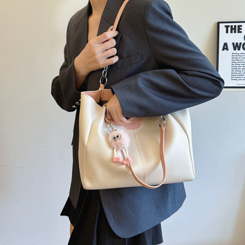 Чанта за рамо в стил уличен тренд, PU материя, вертикална квадратна форма, магнитно закопчаване, вътрешен джоб с цип