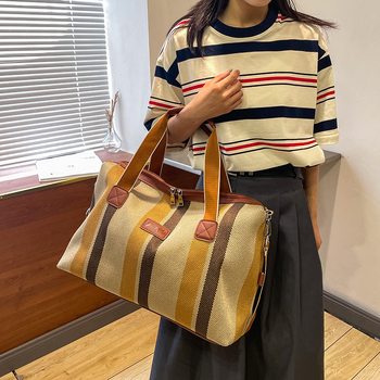 Τσάντα για κοντινά ταξίδια, κάθετης τετράγωνης μορφής, Oxford ύφασμα, φερμουάρ, εσωτερικές θήκες: θήκη με φερμουάρ, θήκη για κινητό, θήκη για ταυτότητα, τρισδιάστατος εξωτερικός σχεδιασμός