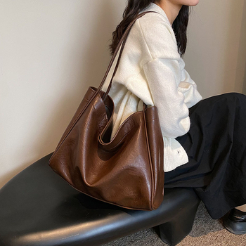 Дамска чанта през рамо и tote, PU, синтетична подплата, хоризонтално квадратна форма, магнитно закопчаване, мек корпус, голям капацитет, двойни презрамки, Fall 2023 колекция