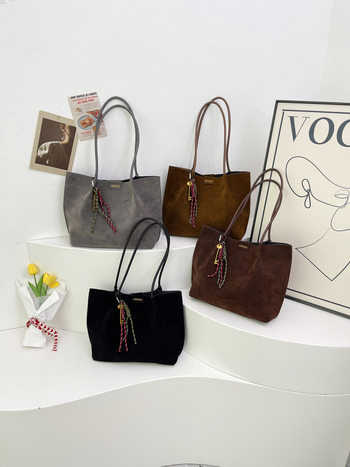 Двукомпонентен урбан Tote комплект от вълна с магнитно затваряне, хоризонтална квадратна форма и вътрешни джобове за телефон и ID