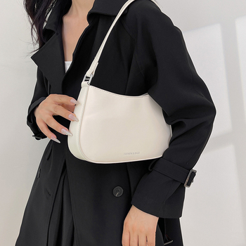 Γυναικεία τσάντα ώμου PU, αστικός απλός σχεδιασμός, οριζόντιου τετράγωνου σχήματος, φερμουάρ