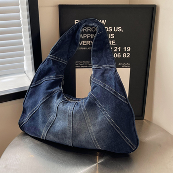 PU crossbody τσάντα με αστικό μινιμαλιστικό στυλ, οριζόντιο τετράγωνο σχήμα, κλείσιμο με καπάκι, διπλός ιμάντας, εσωτερικό διαμέρισμα με φερμουάρ και εσωτερική θήκη, 2024 άνοιξη