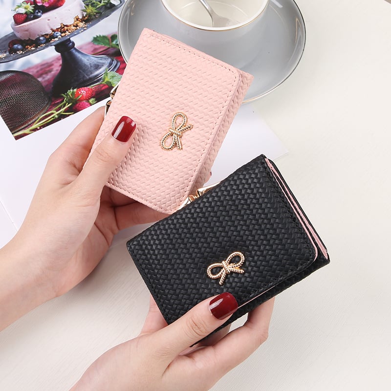 Γυναικείο μικρό πορτοφόλι-καρτοθήκη, διπλού υλικού, σχέδιο φιόγκος - εξωτερικό PVC, επένδυση συνθετικής δέρματος, αντιβακτηριακό, προστασία κατά κλοπής, αστικό στυλ