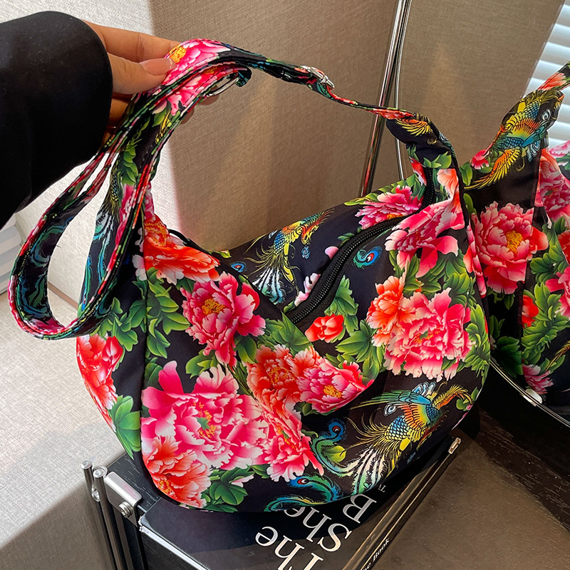 Dumpling-formájú crossbody táska, Nylon, Street Trend stílus, cipzáras nyitás, telefon zseb