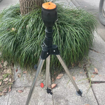 Σετ τρίποδη βάση για ψεκαστήρα από ανοξείδωτο ατσάλι με κινητή ακροφύσιο, χωρητικότητα 550 L, περιστροφή 360°