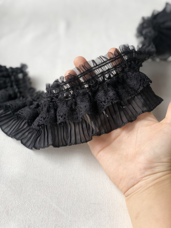 Elastinis nėrinių audinys su plisuoto dizainu - šešiakampės tinklo pagrindas, poliesterio siūlas, amatų darbams