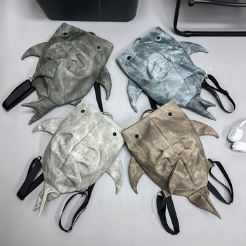 Σακίδιο με μοτίβο καρχαρία - PU υλικό, στυλ δρόμου, χωρητικότητα έως 20 L, χωράει 10 ιντσών φορητό υπολογιστή