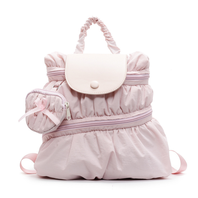 Rucsac din nylon, cu stil urban minimalist, formă vertical pătrată, deschidere cu fermoar.