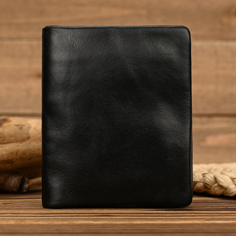 Tikros odos bi-fold piniginė, unisex, su keliomis kortelių kišenėmis ir monetų kišene (viršutinio sluoksnio galvijų odos; medvilnės įdėklas; privatūs ženklai įmanomi; Žiema 2024)