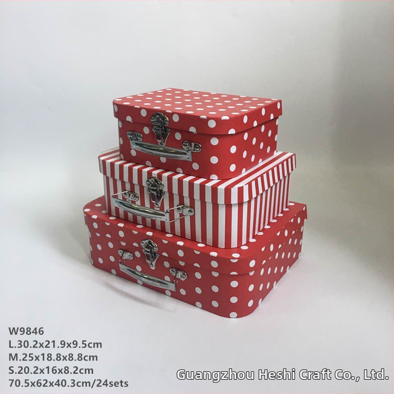 Сватбена подаръчна кутия за цветя с вечни цветя – Европейски ретро стил, преносим комплект от три куфара (модели W9844–W9847) с подаръчна опаковка