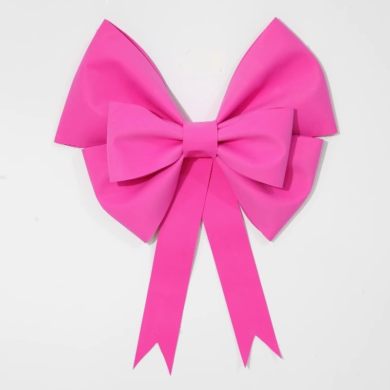 Vestuvėms skirtas vietos dekoravimui rekvizitas — didelis kaspinas sienos dekoras, medžiaga: plastikas; kategorija: vietos išdėstymo rekvizitai; prekinis ženklas: Good luck