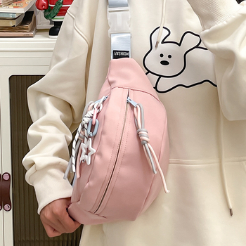 Νάιλον τσαντάκι μέσης, αστικό στυλ, τρισδιάστατος εξωτερικός σχεδιασμός, άνοιγμα με φερμουάρ, εσωτερική τσέπη με φερμουάρ