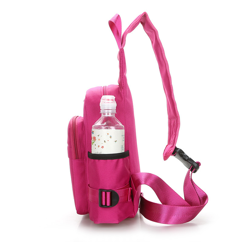 Oxford szövetből készült crossbody táska, kompakt kialakítás cipzárral, poliészter bélés, mindennapi használatra