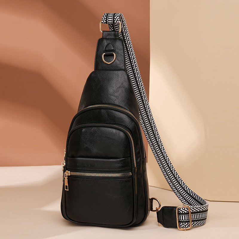 PU bőr crossbody táska, nagy kapacitású, cipzáras nyitás, poliészter bélés, belső zseb cipzárral
