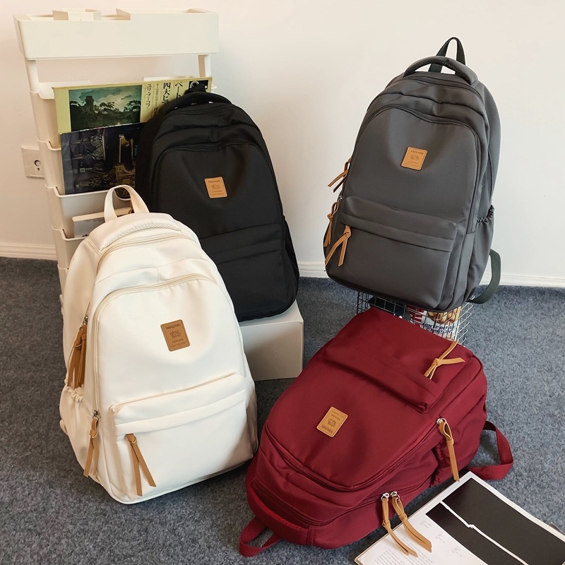 Donelle nejlon hátizsák – 14 hüvelykes laptop-kompatibilitás, párnázott vállpántok, kapacitás 20 L alatt, utcai stílus