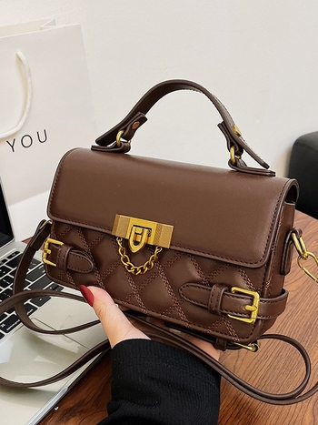 Női táska - utcai stílus, PU anyag (Horizontális négyzet alak; Nyitás: fedél típus; Cipzáras zseb; ID zseb; Belső: poliészter-pamut)