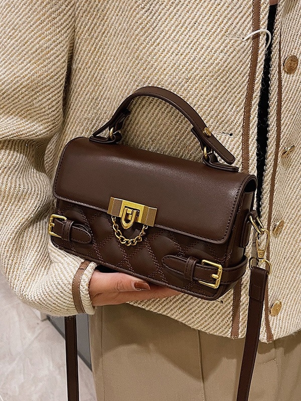 Női táska - utcai stílus, PU anyag (Horizontális négyzet alak; Nyitás: fedél típus; Cipzáras zseb; ID zseb; Belső: poliészter-pamut)