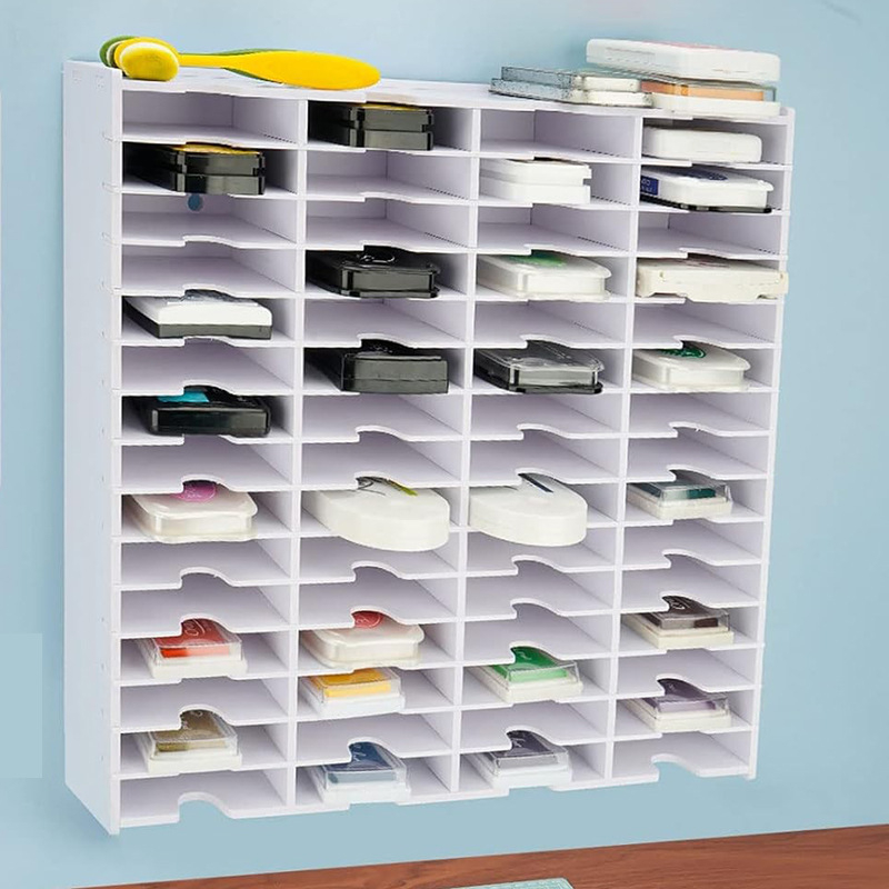 Na stolnu kutiju za skladištenje s pregradama za CD-e, daljinske upravljače, novčiće i tintu/štampu; PVC, 18 L kapacitet, sklopiva, otvorenog vrha, pregrade, moguć logotip