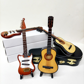 Mini drvena gitara za lutke, mjera 1:6/1:8/1:12, DIY dodaci za igru s hranom