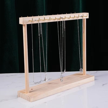 Koka kaklarotu un juvelieru displeja statīvs — viena līmeņa, galda lietošanai, mākslinieciskais stils