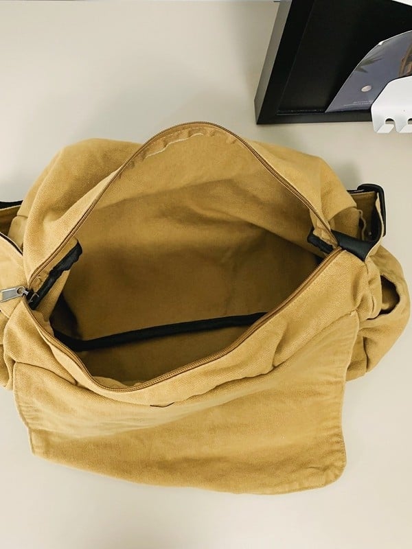 Férfi vászon messenger táska, városi egyszerű stílus, cipzáras nyitás, belső zseb a telefon és személyi igazolvány számára