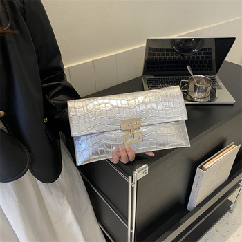 PU medžiagos rankinė miestiško paprastumo stiliuje, Envelope Pack dizainas, horizontali kvadratinė forma, dangteliu uždarymas, 2023 metų vasaros sezonas