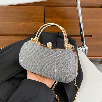 Geantă de damă crossbody cu lanț pentru umăr, în stil street; Material: nylon; Tip geantă: latch bag; Formă: pătrată orizontal; Închidere: latch
