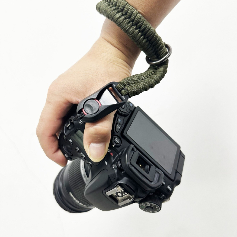 Rokas siksna kamerai ar ātrās atbrīvošanas sprūdu, rokām adīta, saderīga ar DSLR un bez spoguļa kamerām, augsta noslodze un aizsardzība pret zaudējumu