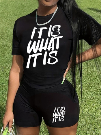 Γυναικείο σετ δύο τεμαχίων: τοπ με κοντά μανίκια και σορτς με εκτύπωση γραμμάτων, πολυεστέρας, άνοιξη 2024, casual επαγγελματικό στυλ