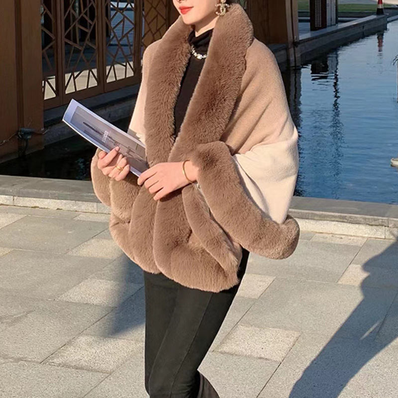 Cardigan cu guler din blană de iepure Rex, tricot în gradient, amestec acrilic-Rex, decolteu în V, croială lejeră