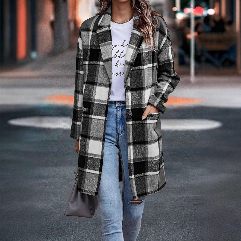 Moteriškas languotas vilnos paltas su apykakle-reveru, kišenėmis, laisvu kirpimu, vidutinio ilgio