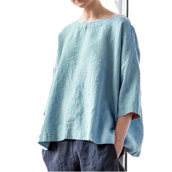 Блуза — бохемски ретро стил, кръгло деколте, седемточков ръкав, свободен силует (памук-полиестер смес; основна тъкан 50–70%)