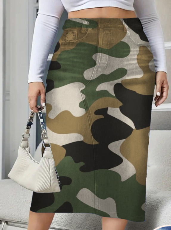 Suknja srednje duljine, prilagodljiva u području bokova, s cvjetnim otiskom na milk silk tkanini, 90–95% poliester, ljeto 2024