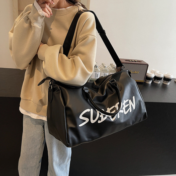 Ντουφελ τσάντα ταξιδιού με μεγάλη χωρητικότητα 20–35L, PU ύλικό, αναπνεύσιμη, εκτύπωση με γράμματα, street-style σχεδίαση