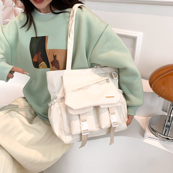 Tote τσάντα Kuoqia, αστικός μίνιμαλιστικός σχεδιασμός, PU υλικό, οριζόντιο τετράγωνο σχήμα, άνοιγμα με φερμουάρ και εσωτερική θήκη με φερμουάρ