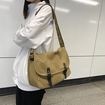 Vászon Messenger táska - városi minimalist stílus, flap zárás, vízszintes négyszög alakú forma, poliészter bélés, laptop rekesz