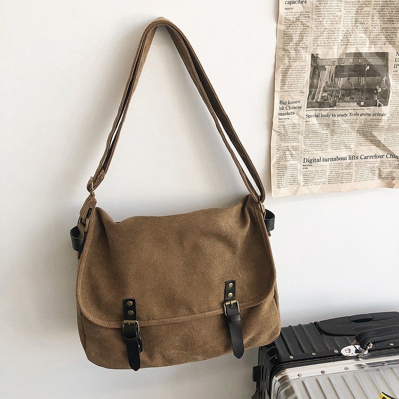 Vászon Messenger táska - városi minimalist stílus, flap zárás, vízszintes négyszög alakú forma, poliészter bélés, laptop rekesz