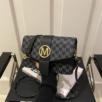 Geantă crossbody din PU, stil street, formă orizontală pătrată, închidere magnetică, curea de umăr simplă