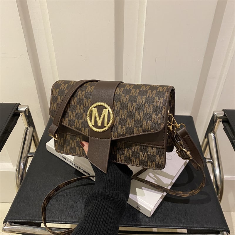 Geantă crossbody din PU, stil street, formă orizontală pătrată, închidere magnetică, curea de umăr simplă
