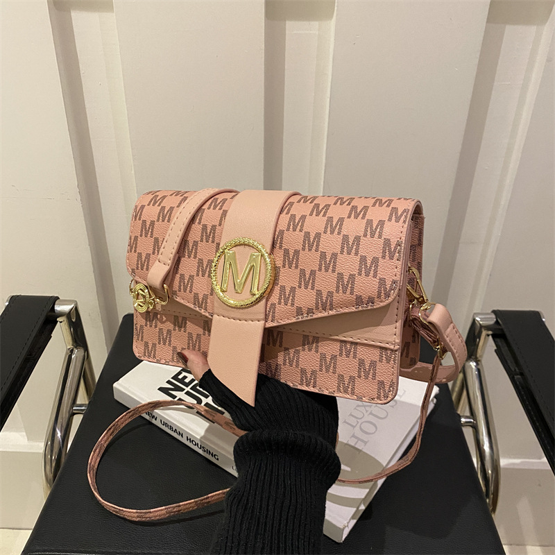 Geantă crossbody din PU, stil street, formă orizontală pătrată, închidere magnetică, curea de umăr simplă