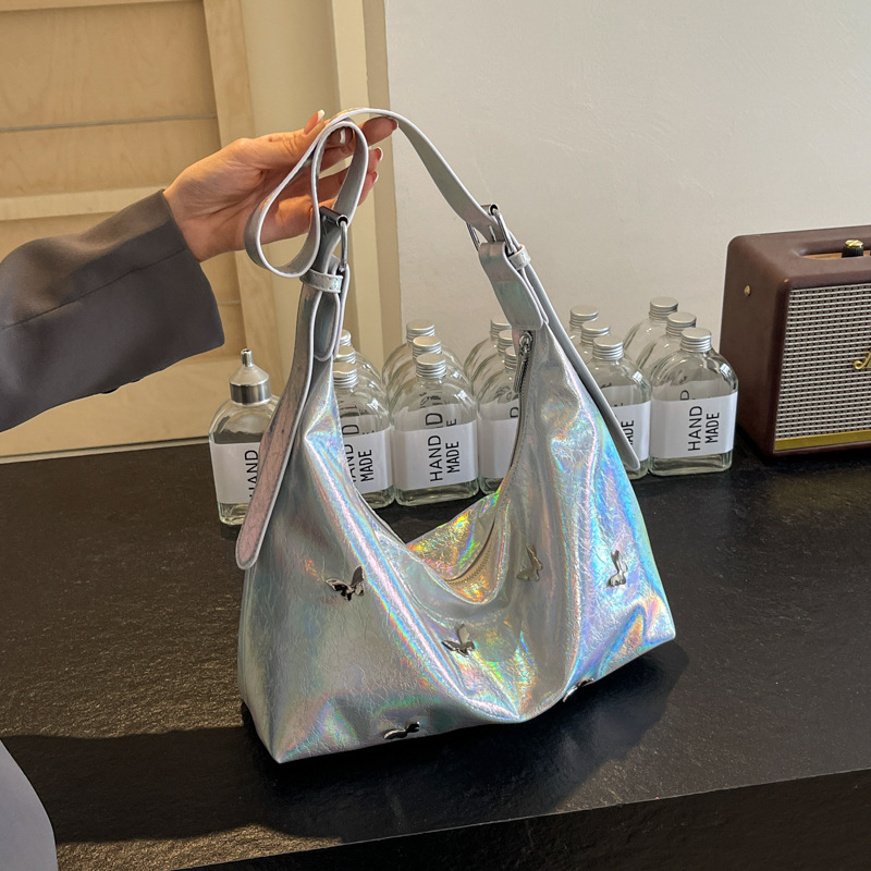 Torba ispod pazuha s plisiranim motivom leptira, PU materijal, zatvaranje na zip, horizontalni četverokutni oblik, unutarnja džep s zipom — street style