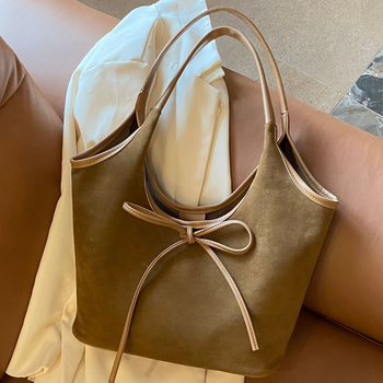 Γυναικεία Τσάντα Tote – Suede, Οριζόντιο Τετραγωνισμένο Σχήμα, Μαγνητικό Κλείσιμο, Εσωτερική Τσέπη με Φερμουάρ